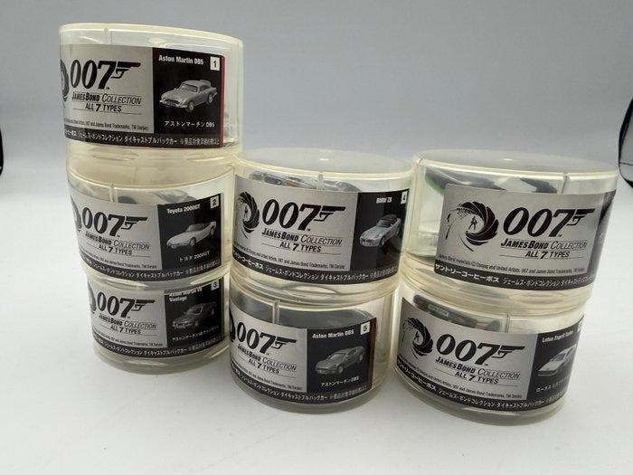 1:64 - Modelauto (7) - Suntory BOSS Coffee — 007 James, Hobby en Vrije tijd, Modelauto's | 1:5 tot 1:12