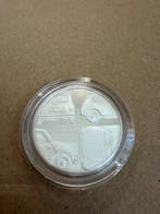 Alderney. 5 Pounds 2009 Mini 50 Years 28,28g, (.999)