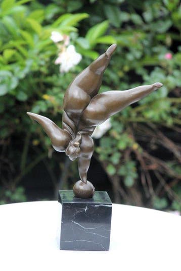 Sculpture, Brons dikke dame - handstand. - 34 cm - Bronze