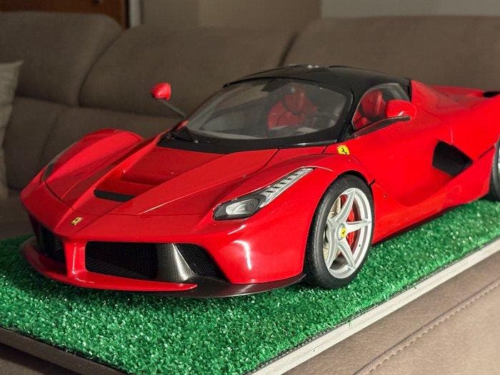 1:8 - Modelauto - La Ferrari, Hobby & Loisirs créatifs, Voitures miniatures | 1:5 à 1:12
