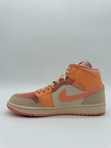 Air Jordan - Nike Jordan 1 Mid Apricot Orange (W) - Sneakers, Nieuw