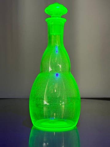 Karaf - Uraniumglas - Carafe ouraline