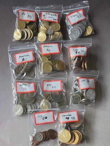 Wereld. 2.4 kg -diffrent countries listed in the description