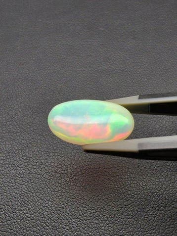 5ct Natuurlijke Witte Opaal Cabochons- 1 g