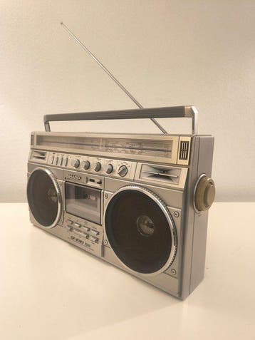 Sharp - GF-8787Z Transistorradio, Nieuw