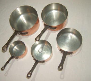 Cuivres de Faucogney - Een degelijke set van 5 koperen
