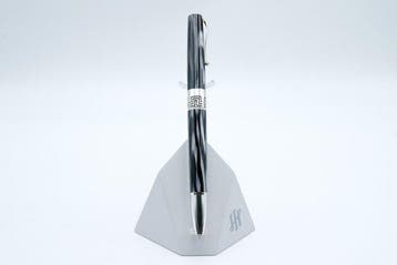 Montegrappa - Extra APC - Black & White Celluloid (ISEXF_CH), Nieuw