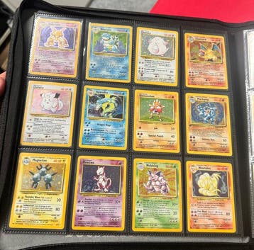 Pokémon - 102 Card Pokemon 100% COMPLETE Base Set English