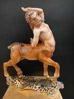 Giovanni Girardi - Beeldje - Centaur; 38cm - Porselein