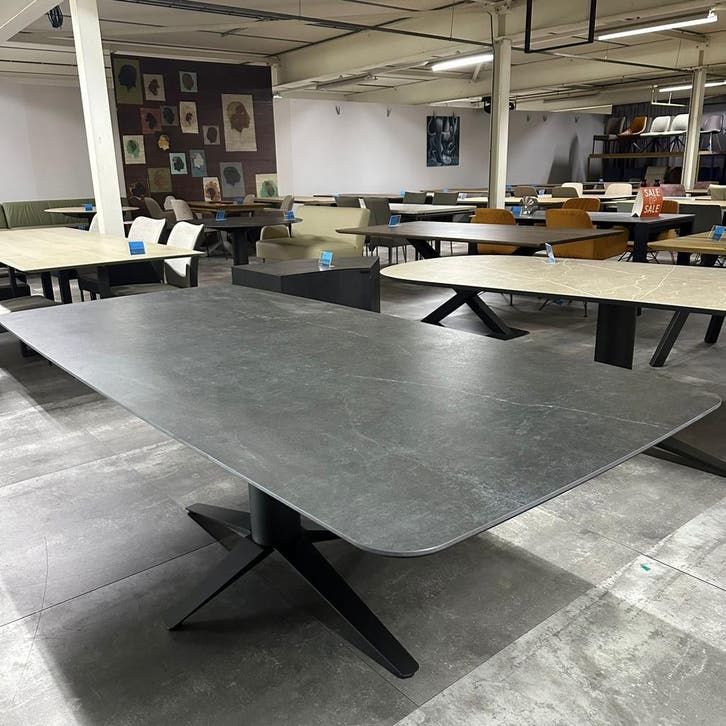 bert plantagie Carve 4.0 Eettafel - Ongebruikt, Huis en Inrichting, Tafels | Eettafels, Zo goed als nieuw, 200 cm of meer, Overige materialen