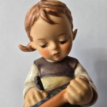 Goebel - Figurine - Hummel #367 - Busy Student - TMK6 -
