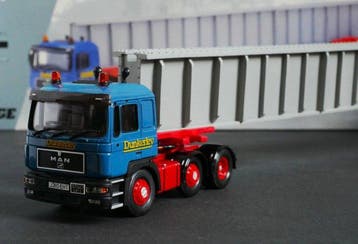 Corgi 1:50 - Camion miniature - MAN Truck met brugdeel