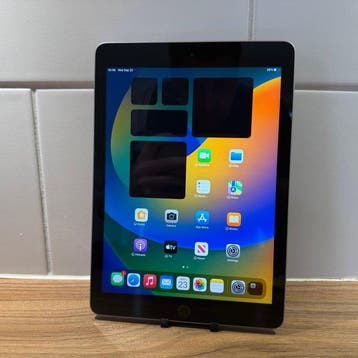 Apple iPad (5th Generation) 128GB Wifi - Mobiele telefoon, Nieuw