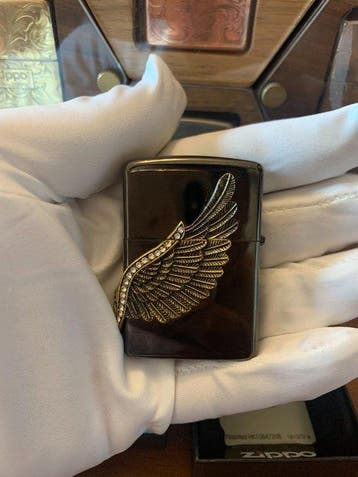 Zippo - custom: Classic Zippo with wing applique - Zonder, Nieuw