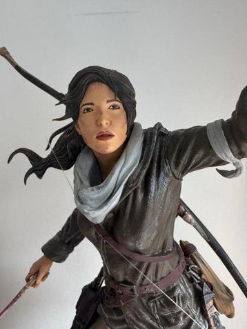Beeld, LARA CROFT RISE OF THE TOMB RAIDER STATUE - 12 in -, Nieuw
