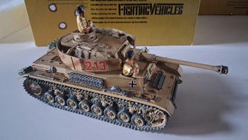 KING & COUNTRY 1:35 - Model militair voertuig - AK023 DESERT, Nieuw