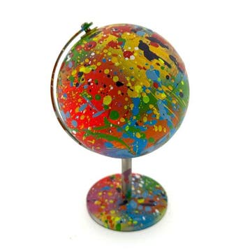 Koen Betjes (1992) - It’s a Colourful World - POP World