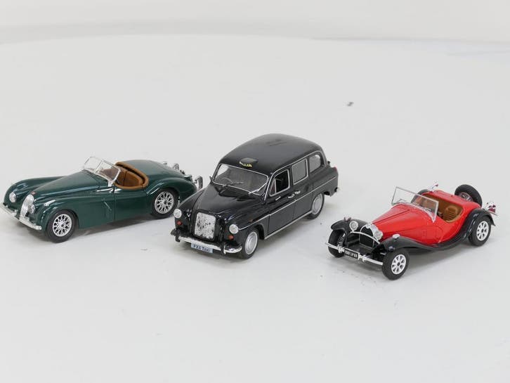 Schaal 1:24 Set 3 Oltimer Clasic Cars. (Automodellen), Hobby en Vrije tijd, Modelauto's | 1:24, Zo goed als nieuw, Overige merken
