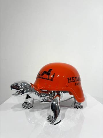 Van Apple - Hermes