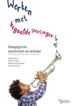 Werken met begaafde leerlingen in de klas 9789023254416, Boeken, Verzenden, Zo goed als nieuw, Anouke Bakx