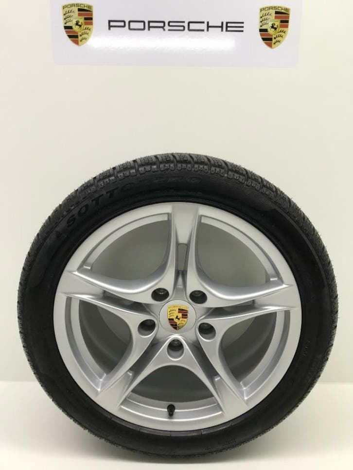 Porsche Cayman/Boxster Originele 18"met winterbanden (NIEUW), Auto-onderdelen, Banden en Velgen, Ophalen