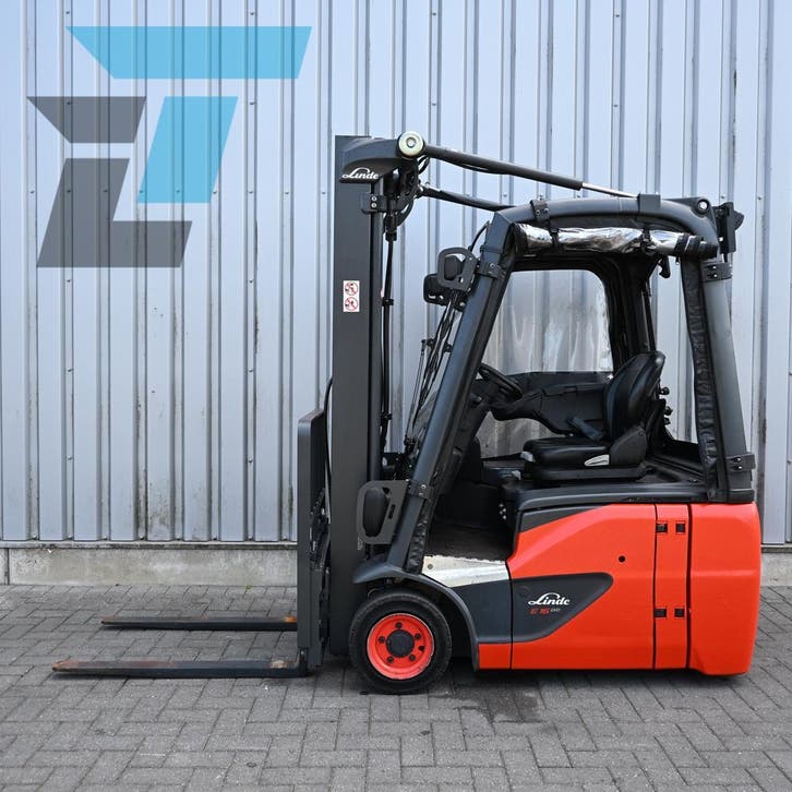 Linde E16C-02 Elektrische heftruck, Articles professionnels, Machines & Construction | Chariots élévateurs & Transport interne