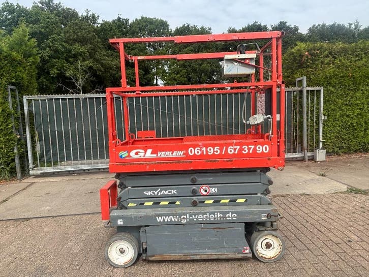 SkyJack SJ3219 schaarhoogwerker 8m hoogwerker, Zakelijke goederen, Machines en Bouw | Liften, Steigers en Ladders, Ophalen