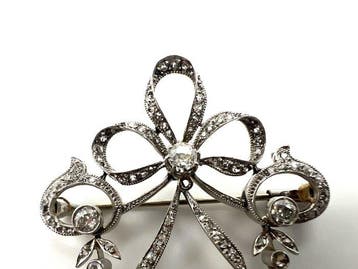 Hanger - 18 karaat Witgoud - 1.12ct. tw. Diamant