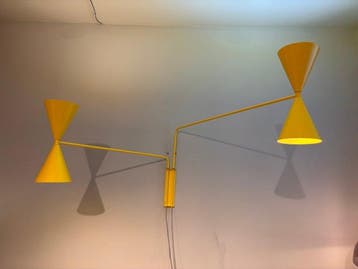 Juanma Lizana Studio - Wandlamp - RAL 1018 - Knuppels