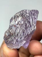 Cristal naturel de spodumène, variété kunzite Cristal -