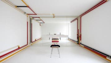 Stoel - Lamsvel - PANOBJCT’s 2025 collectie. Ontwerper