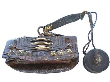 Antiek Tibetaanse metsja of vuurijzer - Leder - Tibet - 19e