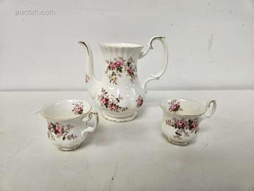 porseleinen koffieservies Royal Albert, Nieuw