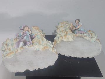 Beeldje - Pair of French Biscuit Porcelain Figural