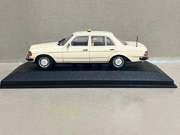 Minichamps 1:43 - Voiture miniature - Mercedes-Benz W123, Nieuw