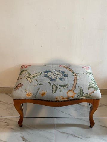 Voetbankje - Voetenbankje in Louis XV-stijl met