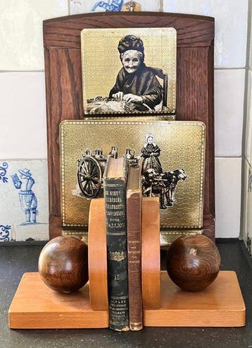 Serre-livres - Bois + métal - cale-livres + porte-revues