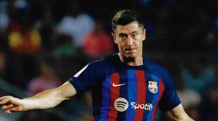FC Barcelona - Kampioenschaps voetbal competitie - Robert, Verzamelen, Overige Verzamelen