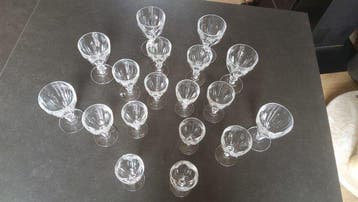 Saint-Louis - saint-Louis - Drinkservies voor 6 (18) - Caton, Antiek en Kunst, Antiek | Glaswerk en Kristal