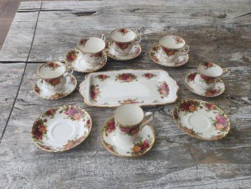 Royal Albert - Royal Albert - Tafelservies (9) - Been,, Antiek en Kunst