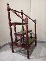 Trapje - Engels landhuis in Regency-stijl - Mahonie,