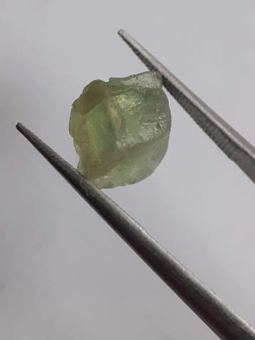 Natural green Apatite - 4.413 ct - Rough Gemstone for faceti, Verzenden, Nieuw
