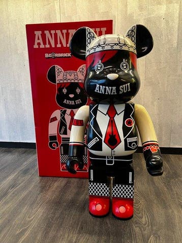 Medicom Toy - Sculpture, Bearbrick 1000% Anna Sui - 70 cm -