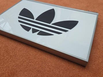 POS (reclameobject voor verkooppunt) - Adidas