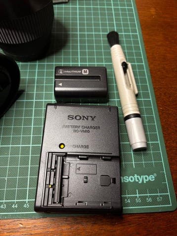 Sony DSLR-A300 kit with Sony 18-70mm & Sigma 70-300mm APO DG, Audio, Tv en Foto, Nieuw