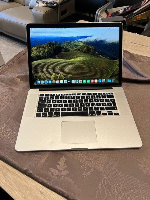 Apple **MacBook Pro 15” – Ultimate Edition | Last of the, Games en Spelcomputers, Spelcomputers | Overige Accessoires