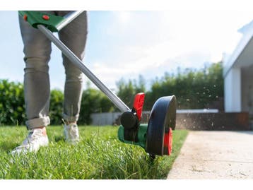Bosch UniversalGrassCut 18-260 - Accutrimmer - 18V 2.0Ah, Verzenden, Zo goed als nieuw, Bosch