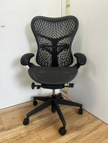 50 + Herman Miller Mirra 2 Full Option Bureaustoelen!, Verzenden, Zwart, Zo goed als nieuw, Bureaustoel
