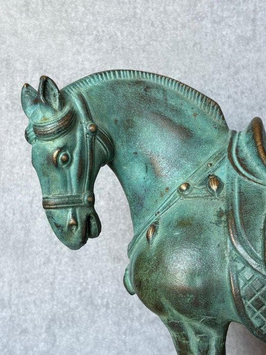 Beeld, Groot formaat Tang-Dynastie stijl paard - 27.5 cm -, Antiek en Kunst, Curiosa en Brocante