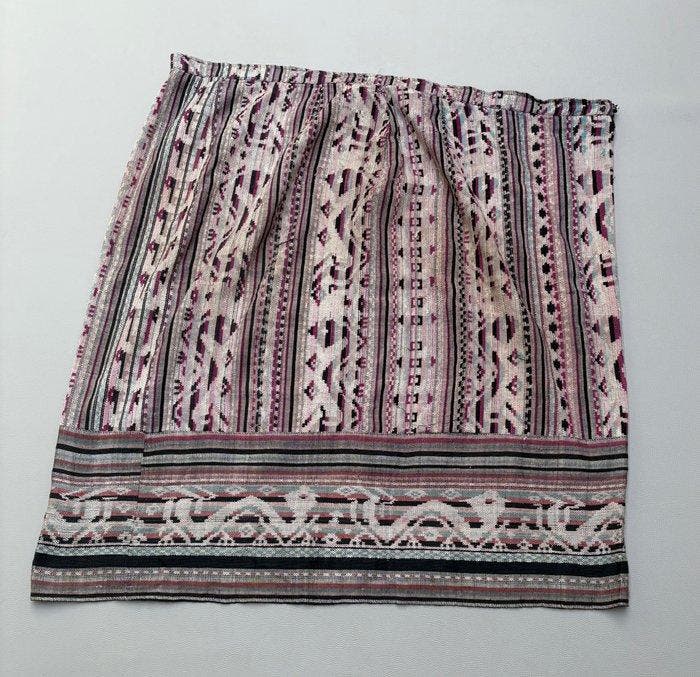 Ceremoniële Rok - Tai Daeng - Laos (Zonder minimumprijs), Antiek en Kunst, Kunst | Niet-Westerse kunst